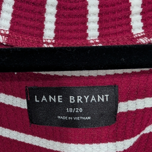Lane Bryant Berry Striped Classic Button-Front Knit Tee With Tie-Hem Size 18/20 - Picture 3 of 10